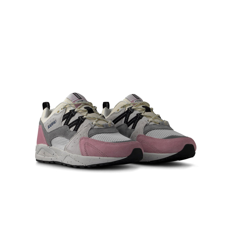 Angled view of Karhu Fusion 2.0 – suede and mesh upper in pink tones