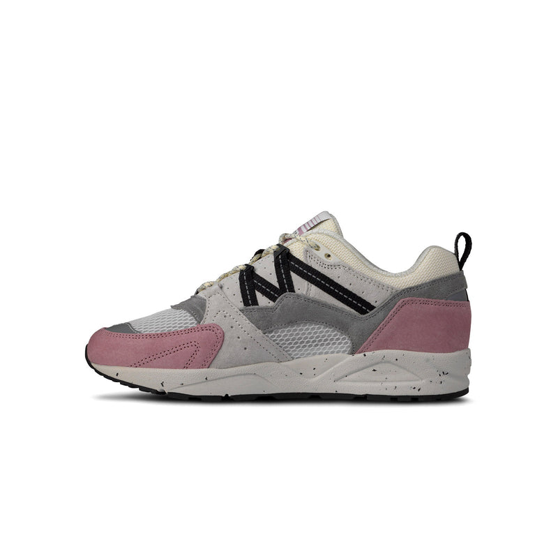 Medial side of Karhu Fusion 2.0 pink sneaker with retro design