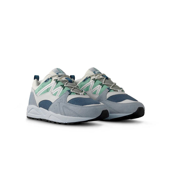 Karhu Fusion 2.0 sneakers in Pearl Blue and Bright White – retro-inspired runner with layered design shown in 3/4 view