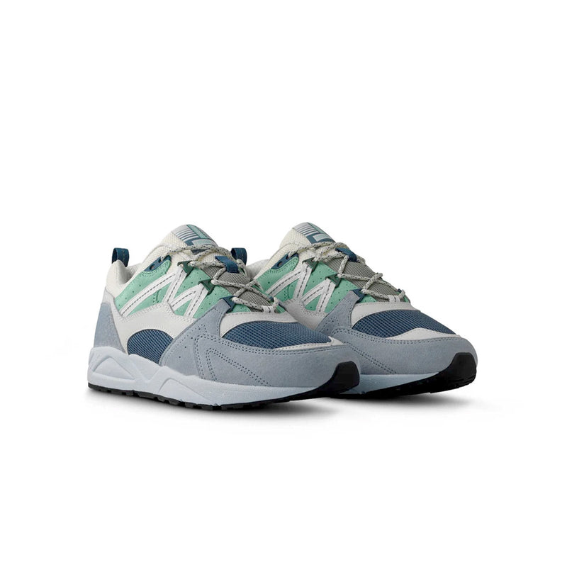 Karhu Fusion 2.0 sneakers in Pearl Blue and Bright White – retro-inspired runner with layered design shown in 3/4 view