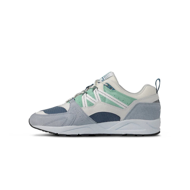 Inner side view of Karhu Fusion 2.0 Pearl Blue – breathable mesh and suede paneling on midfoot and heel