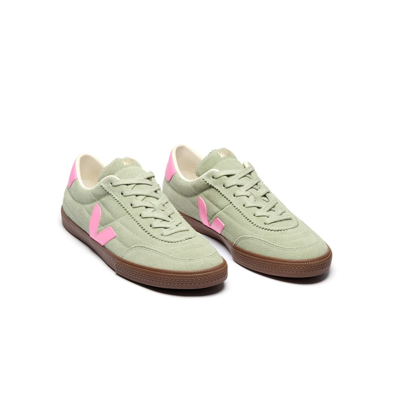 3/4 view of eco-friendly VEJA Panenka retro sneakers in clay and malibu pink for women