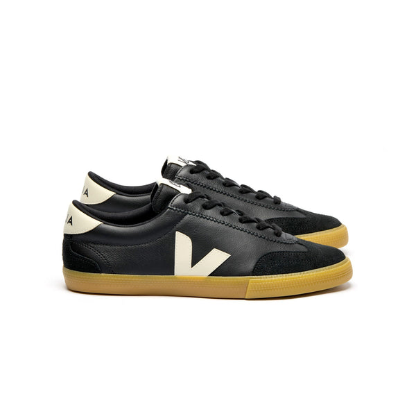 Side view of Veja Volley in black leather – sustainable sneakers with retro tennis-inspired silhouette