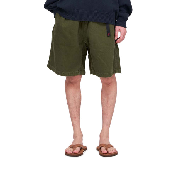 Gramicci Short Hemp Olive Homme Vue de face mannequin
