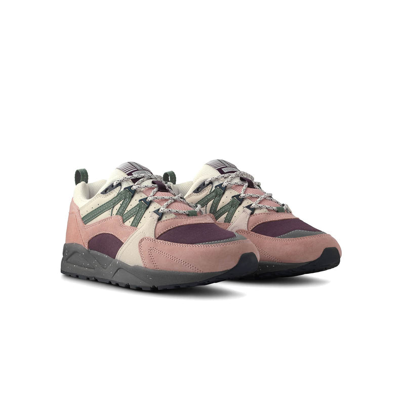 baskets karhu roses vue de trois quarts