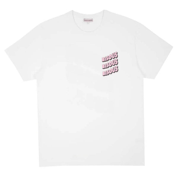 T-shirt bisous skateboard blanc avec graphisme bisous sonics rose dans le dos vue de face