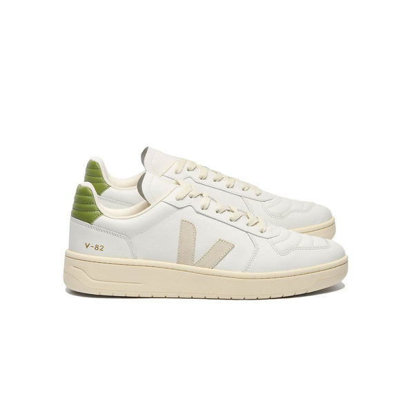 veja sustainable sneakers blanches et vertes v-82 vue de profil