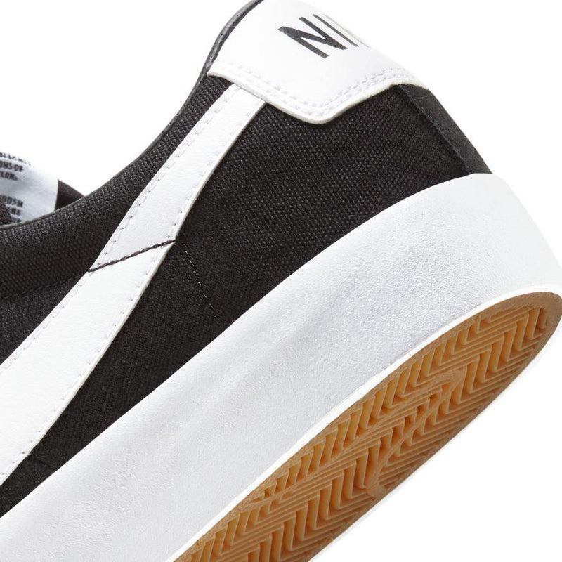 Sneakers - Nike SB - Zoom Blazer Low Pro GT // Black/White/Black - Stoemp